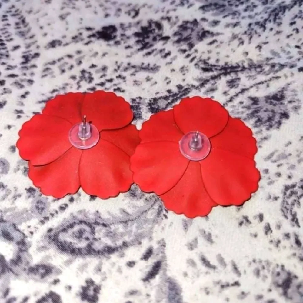 SUPER BEAUTIFUL large stud earrings - Picture 2 of 3